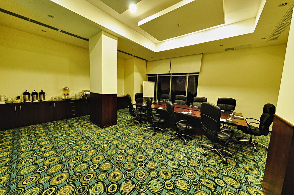 Hotel Courtyard By Marriott Guayaquil Exterior foto