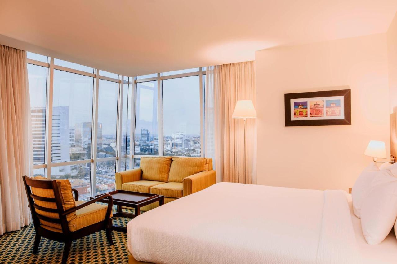 Hotel Courtyard By Marriott Guayaquil Exterior foto