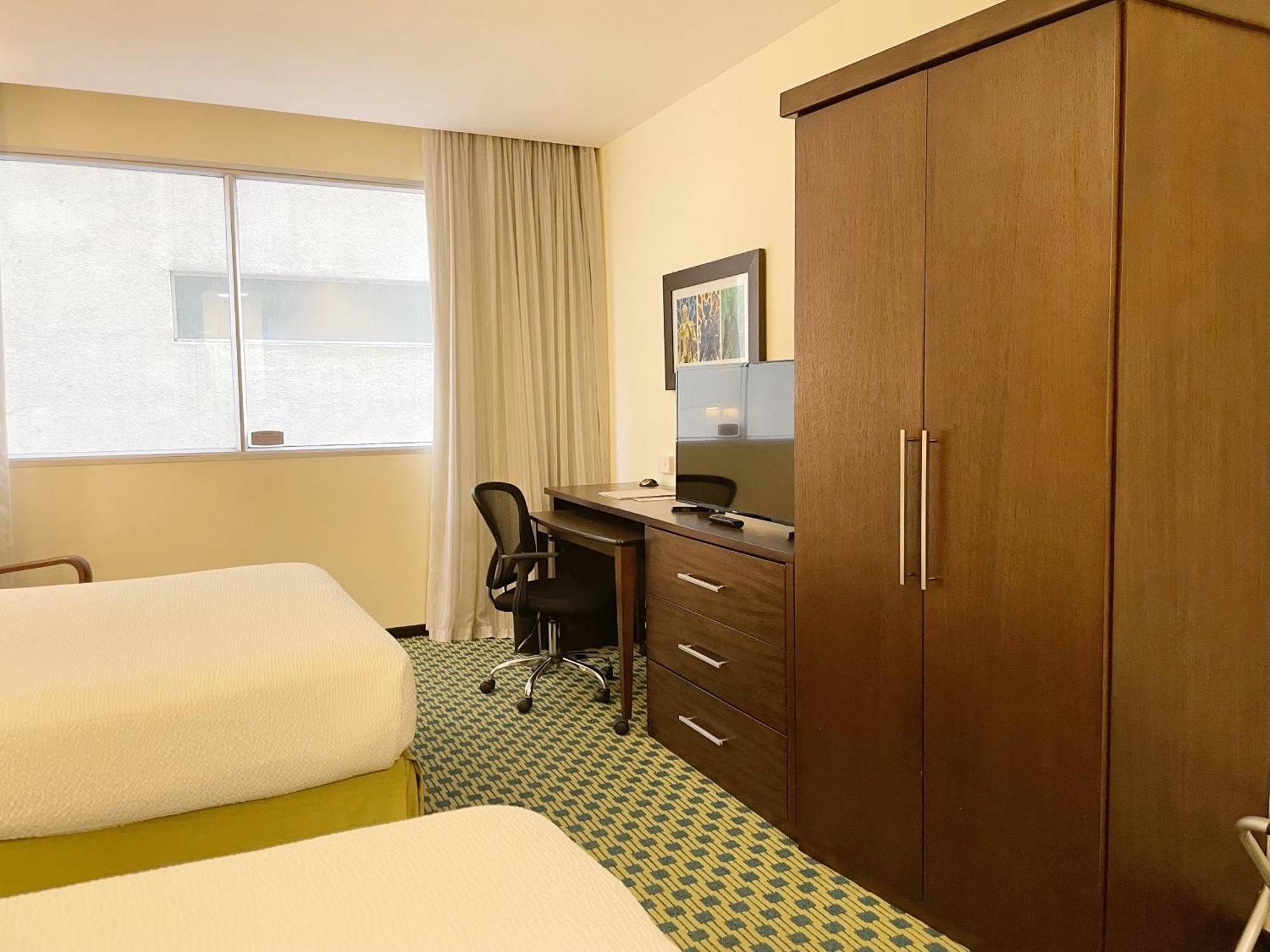 Hotel Courtyard By Marriott Guayaquil Exterior foto