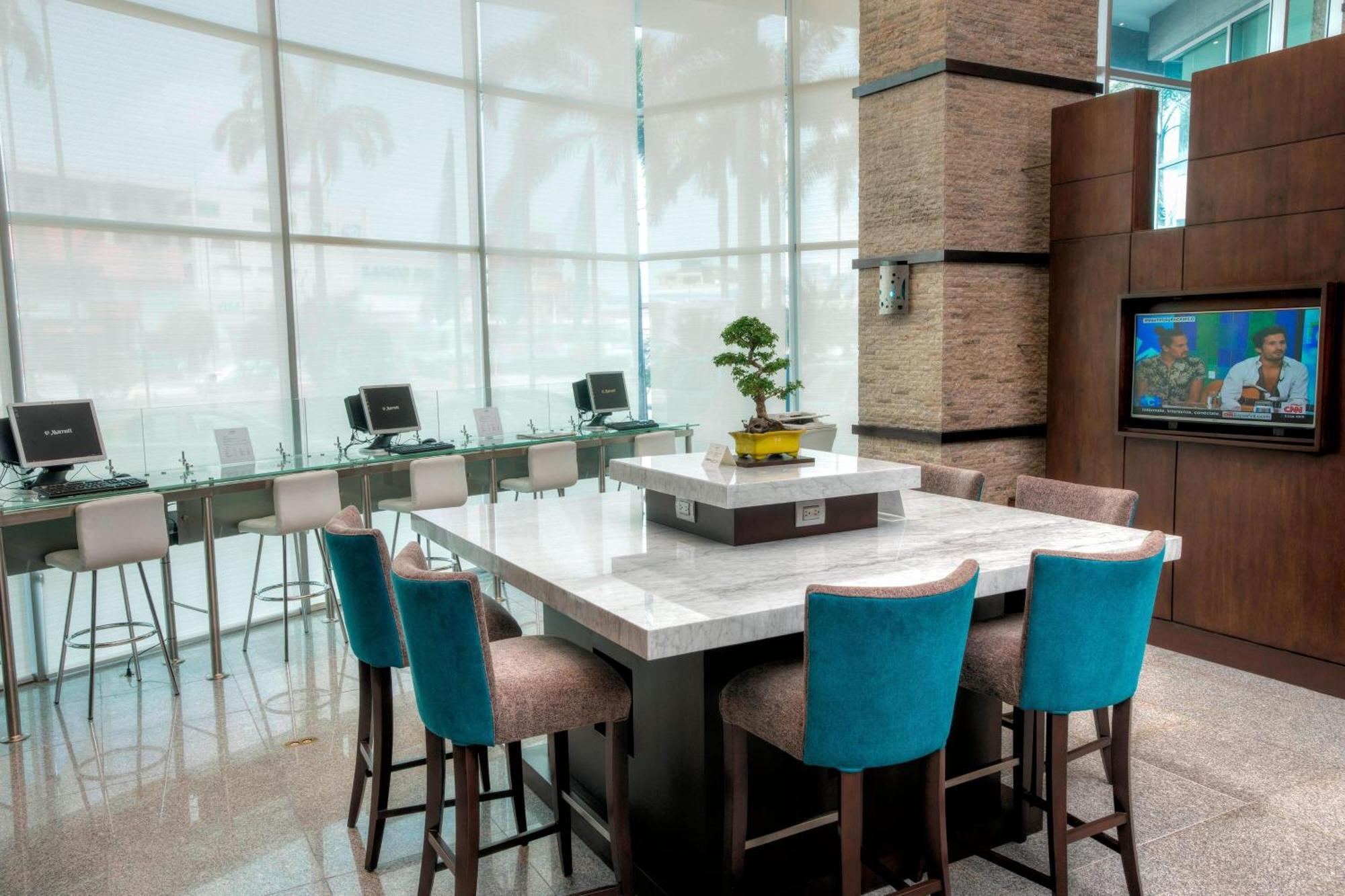 Hotel Courtyard By Marriott Guayaquil Exterior foto